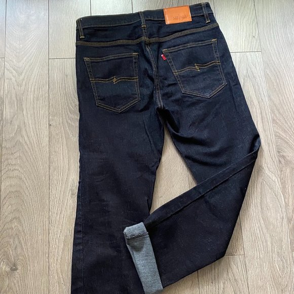 NWOT Relaxed Fit Dark Blue Jeans - Picture 7 of 9